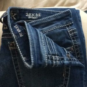 Buckle jeans
